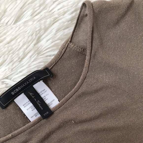 ❌Sold❌BCBG MaxAzria CRISTA LONG-SLEEVE DRESS - Picture 3 of 4